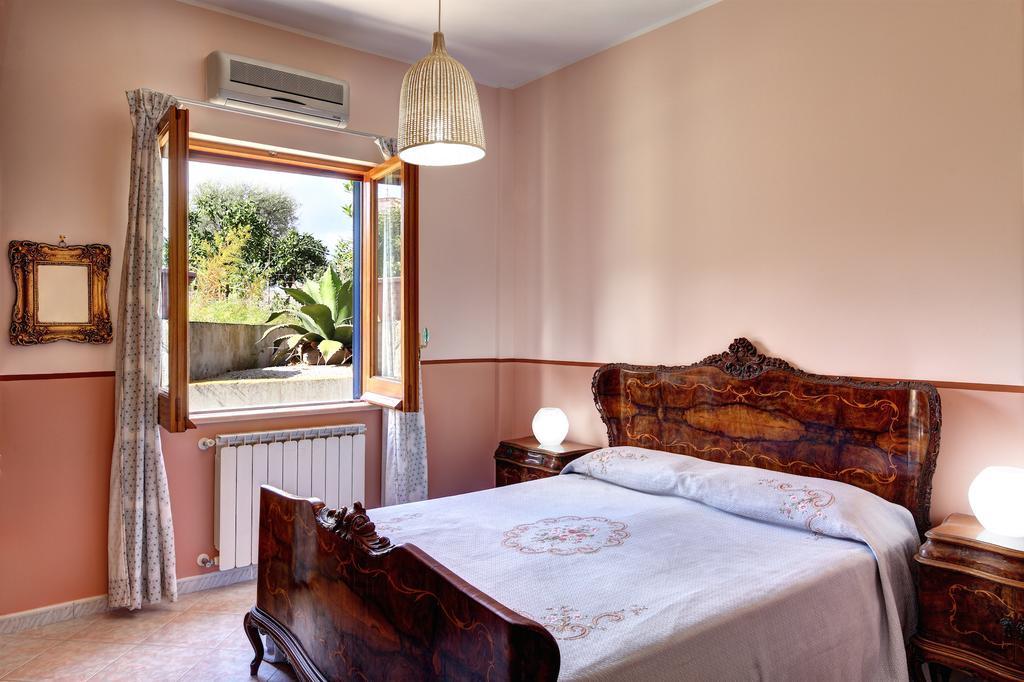 Caruso 3 By Villasandco Rentalsorrento Værelse billede